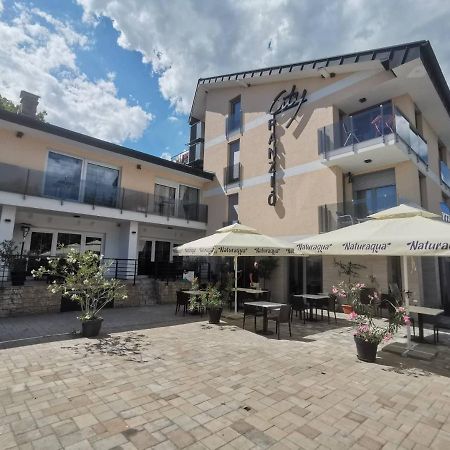 City Apartman ház Balatonlelle Esterno foto