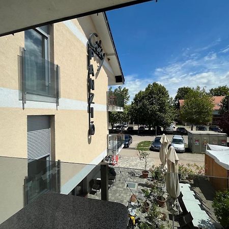 City Apartman ház Balatonlelle Esterno foto