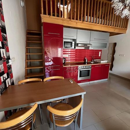 City Apartman ház Balatonlelle Esterno foto