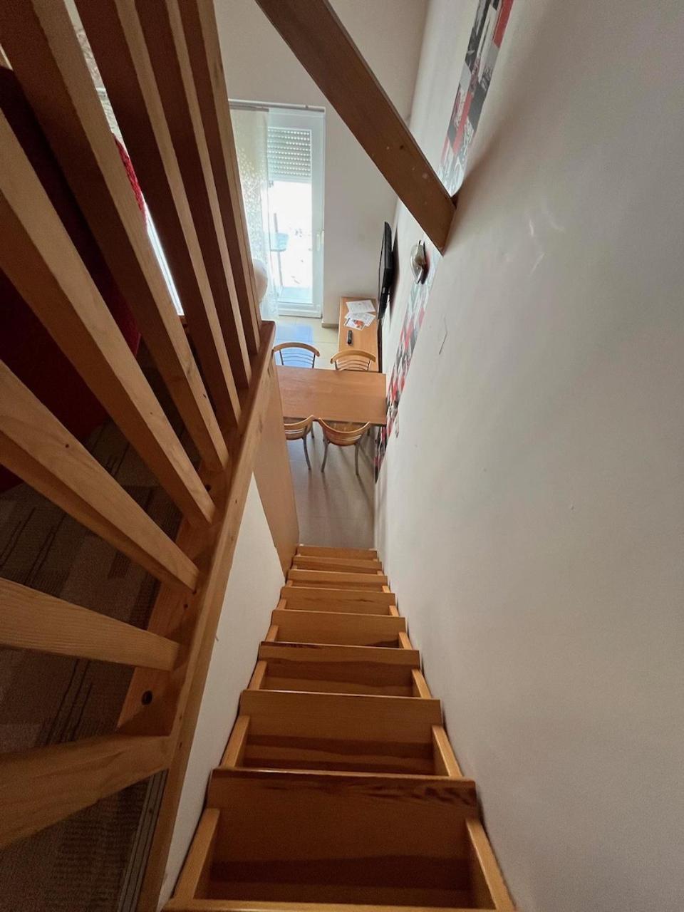 City Apartman ház Balatonlelle Esterno foto