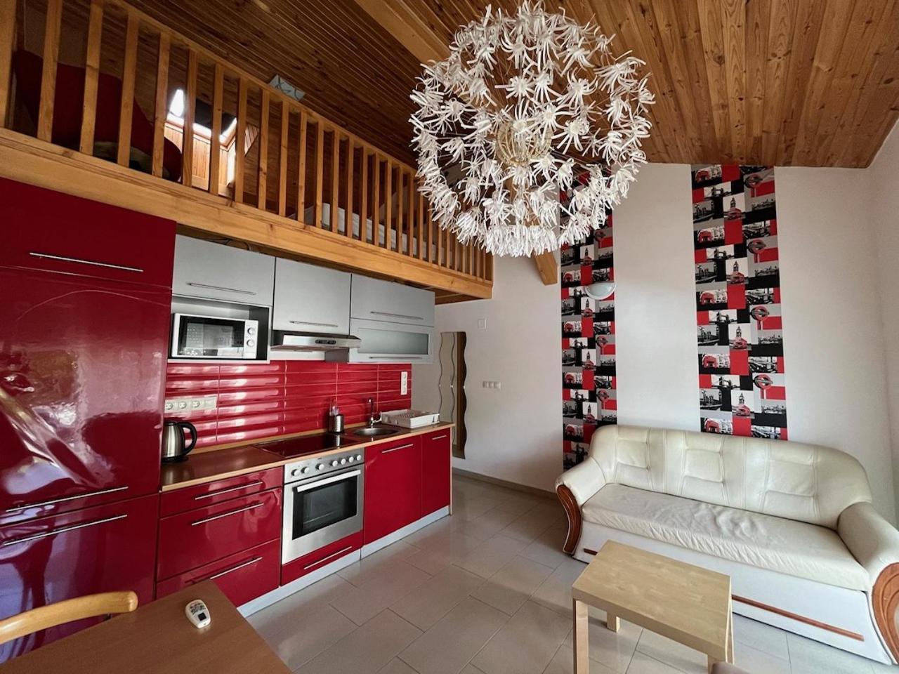 City Apartman ház Balatonlelle Esterno foto