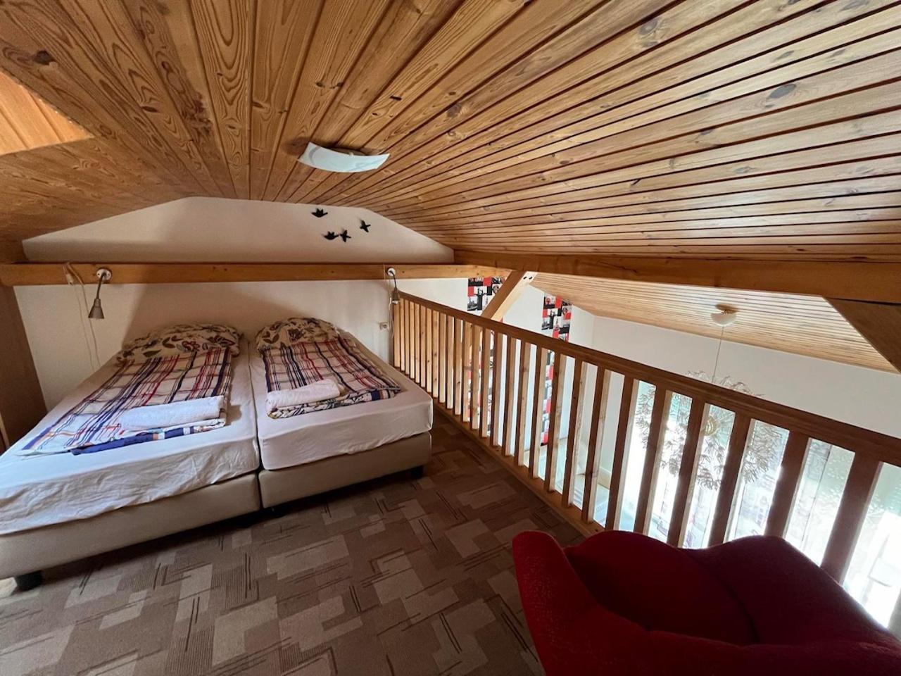 City Apartman ház Balatonlelle Esterno foto