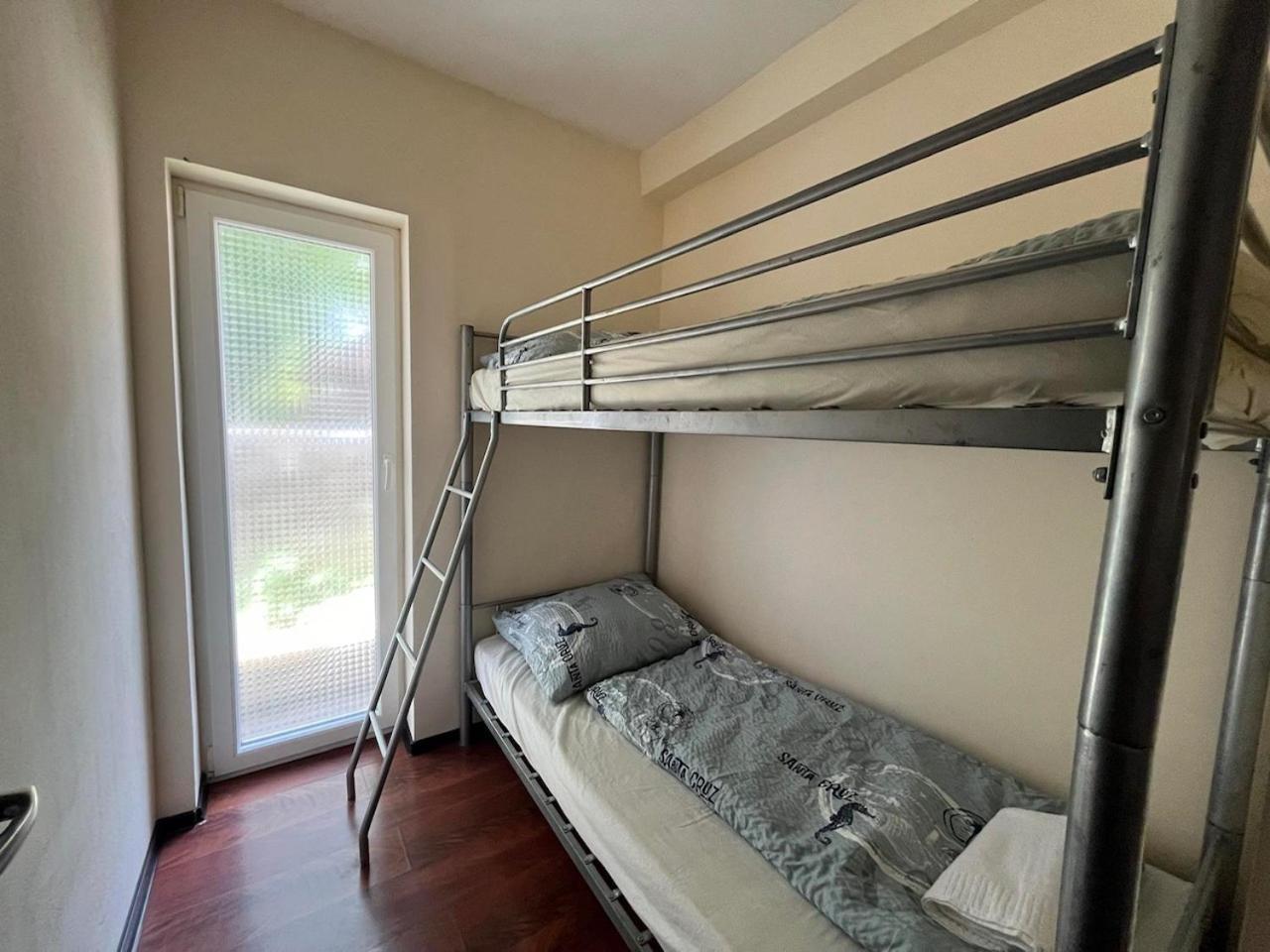 City Apartman ház Balatonlelle Esterno foto