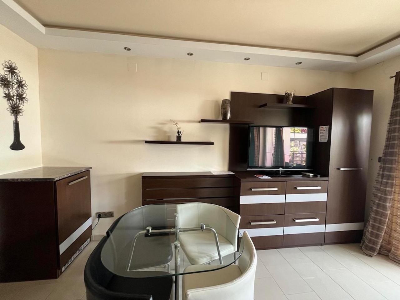 City Apartman ház Balatonlelle Esterno foto